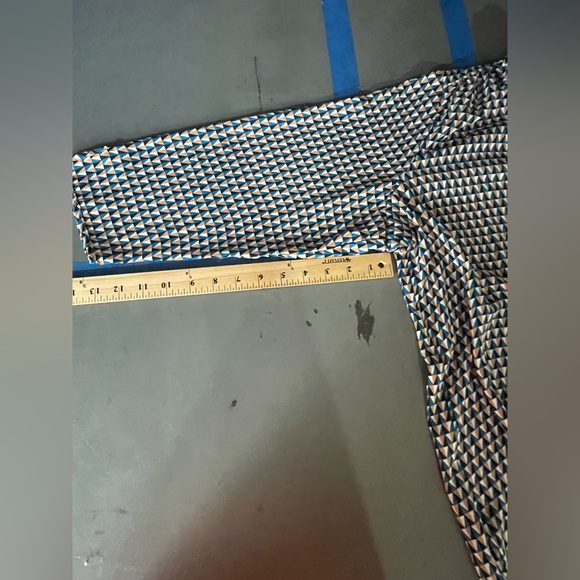 NYDJ Blue and Tan Geometric Blouse - Picture 6 of 8